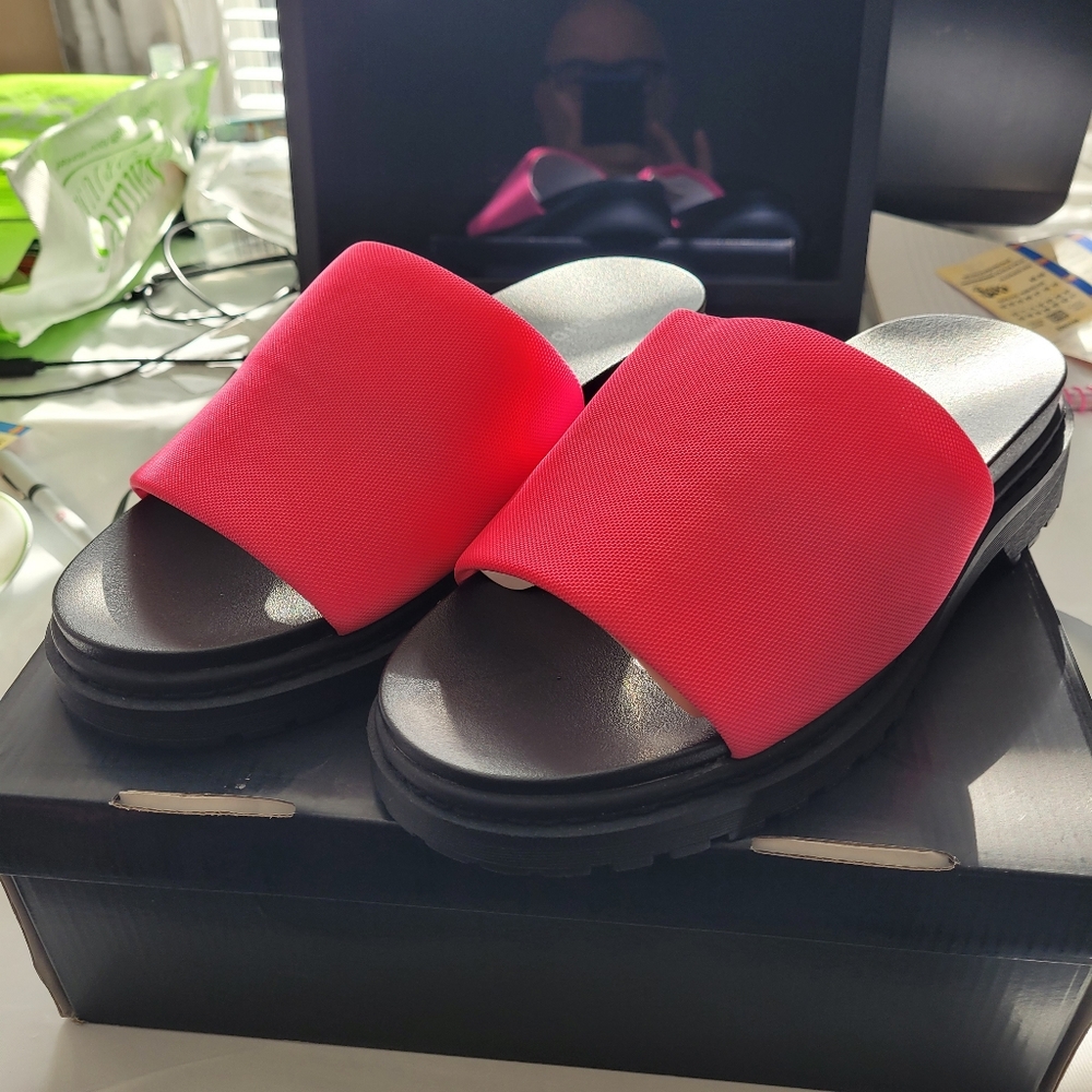Ladies Sandals - Picture 10 of 10